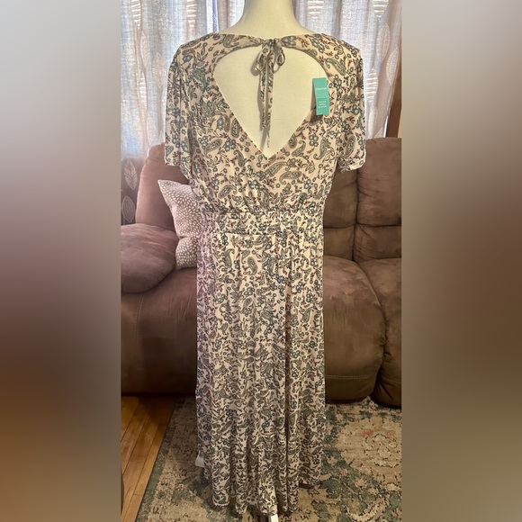 Paisley Maxi Dress - Picture 10 of 16